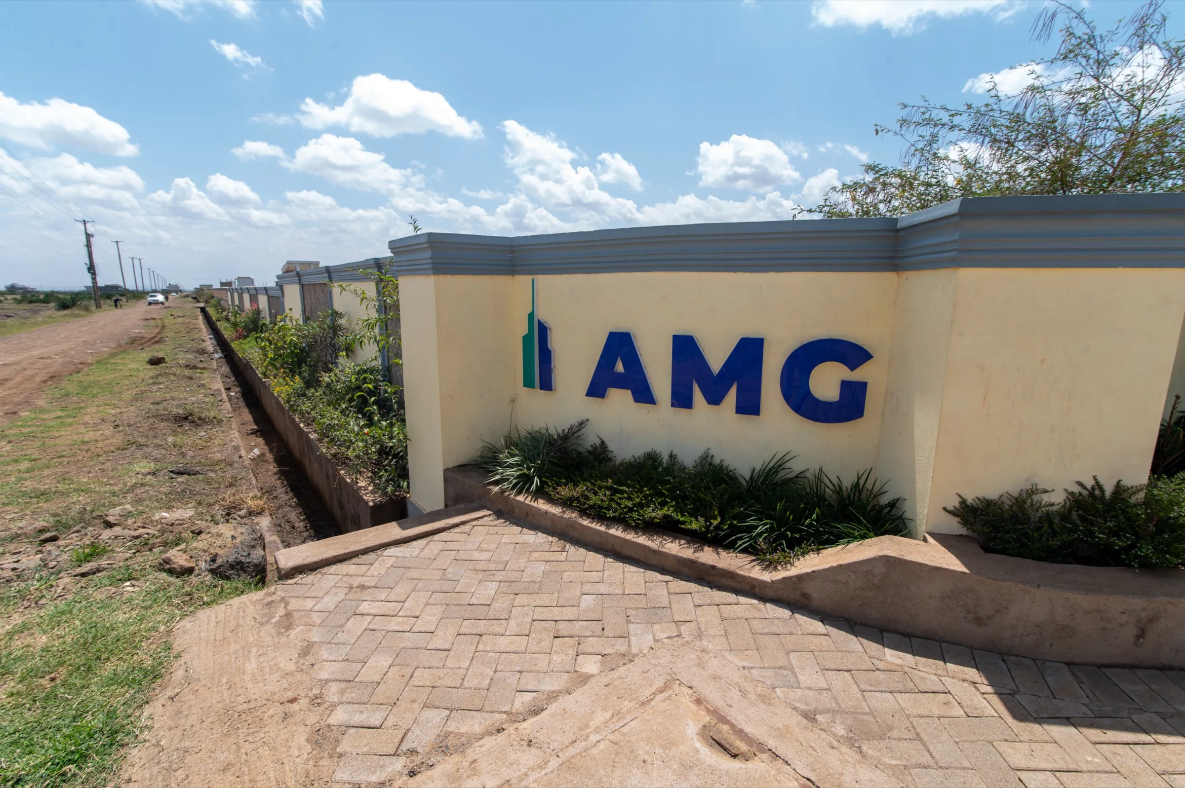 AMG Gates