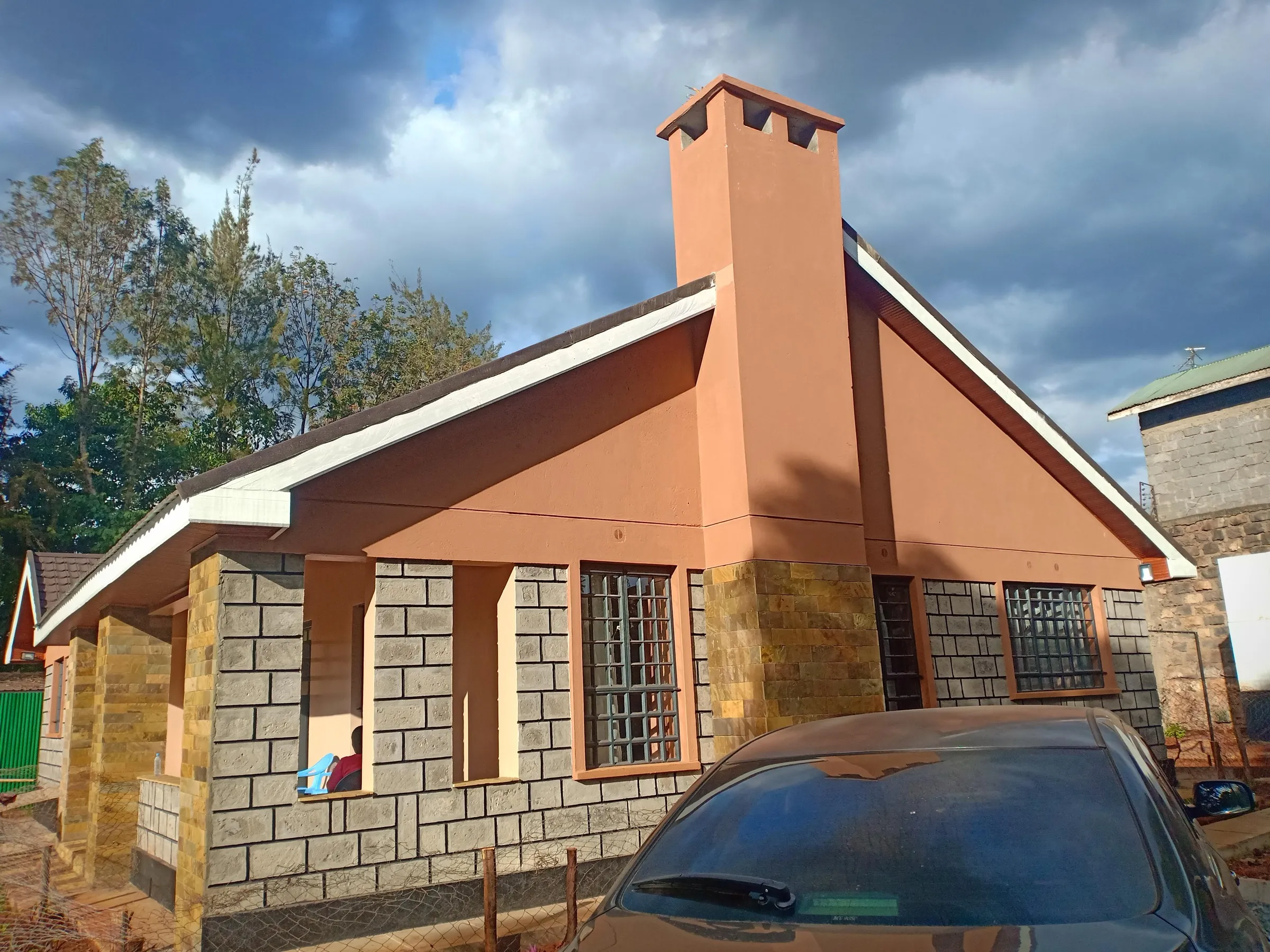 Gitaru House