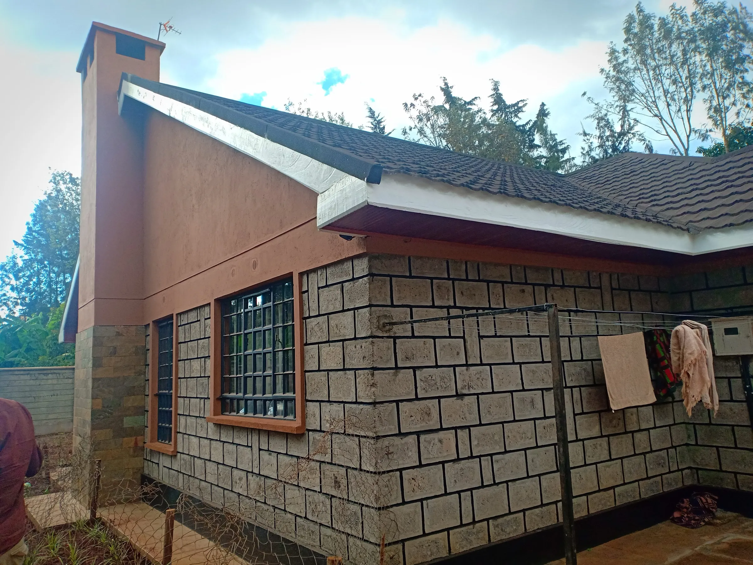 Gitaru House