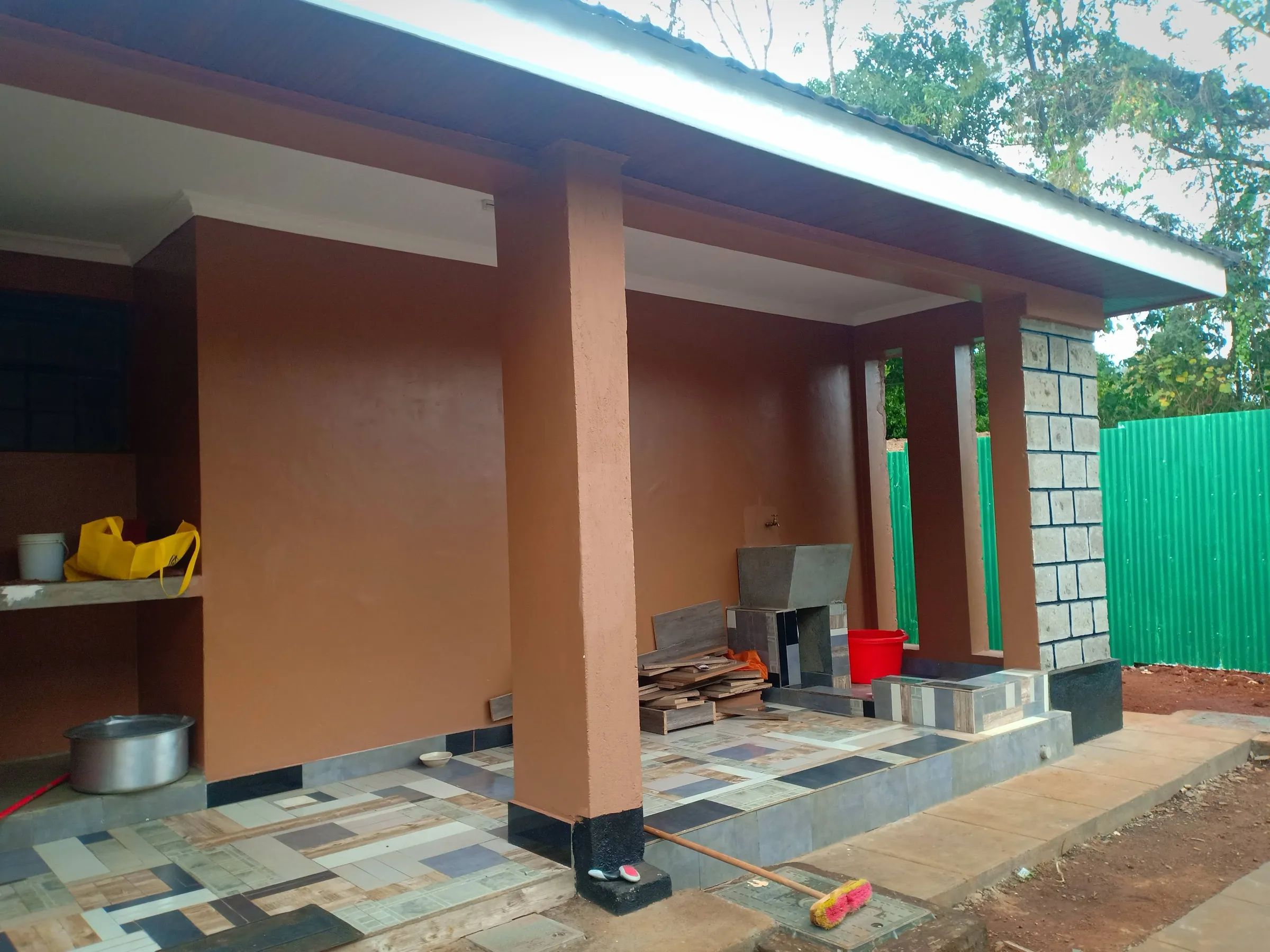 Gitaru House