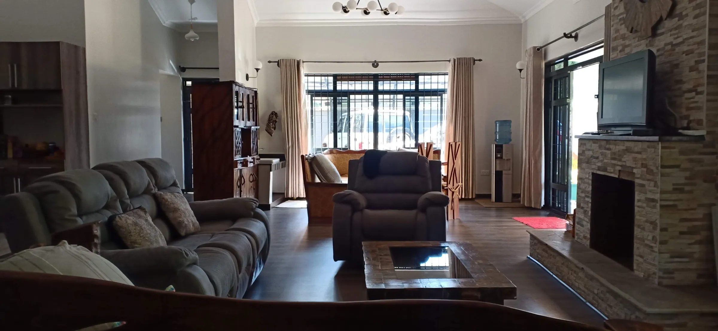 Ngoingwa House